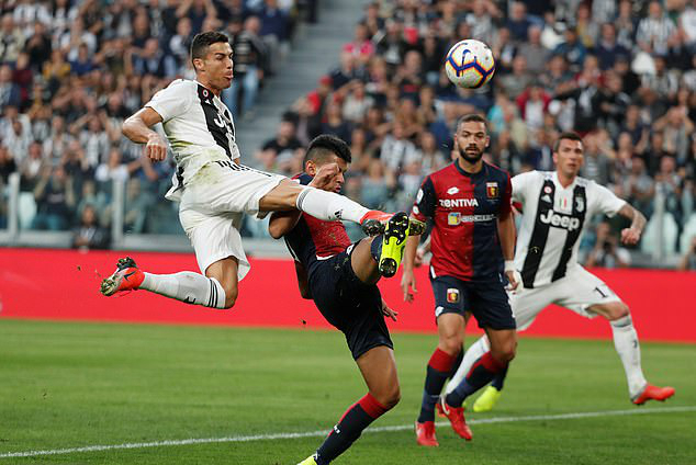 瑞典女足球队豪取胜利，领跑积分榜