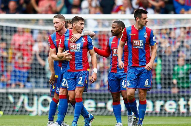 哈德斯菲尔德终结不胜颓势,取得关键胜利 哈德斯菲尔德终结不胜颓势,取得关键胜利