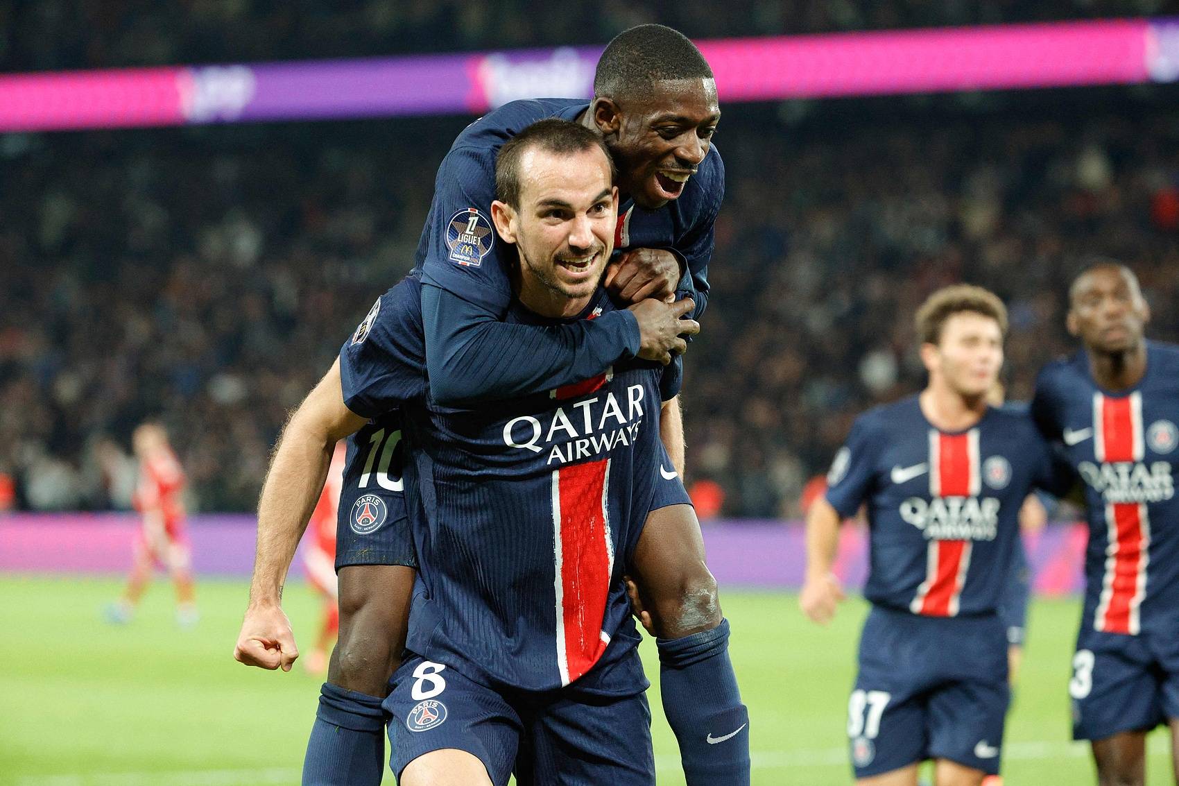 包含巴黎圣日耳曼签约新后卫，提升防守实力的词条