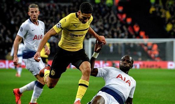 包含埃弗顿客场大胜,升至积分榜前列的词条 包含埃弗顿客场大胜,升至积分榜前列的词条