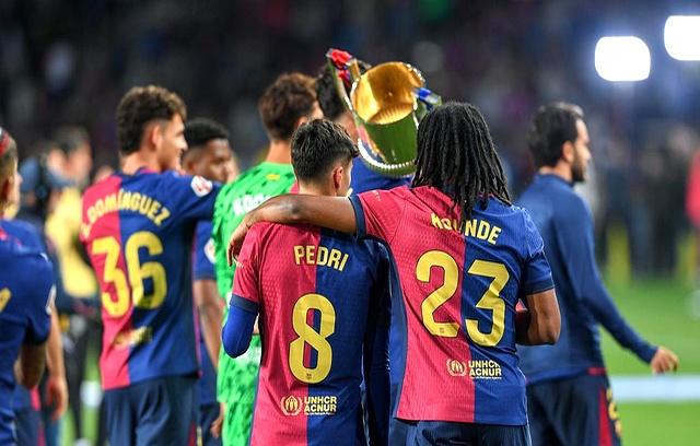 关于巴萨队长在场上展现领袖气质,带领球队取得连胜的信息 关于巴萨队长在场上展现领袖气质,带领球队取得连胜的信息