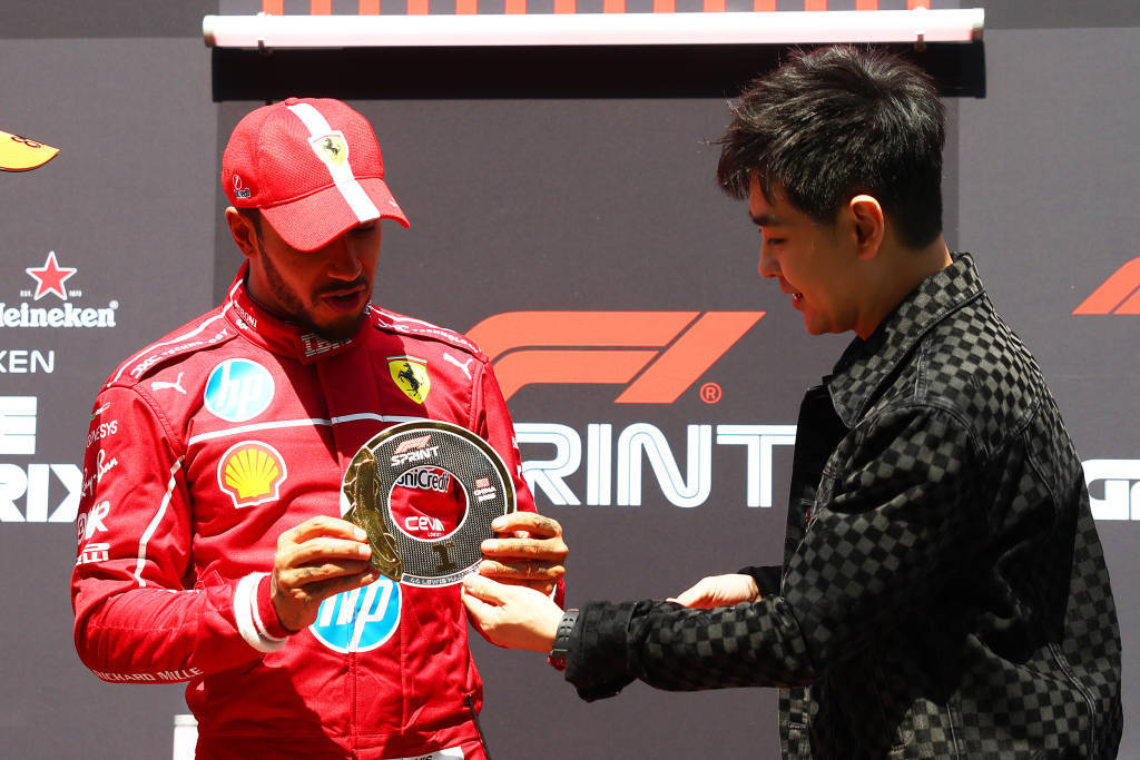 红牛车队绝杀红牛二队,汉密尔顿统治全场的简单介绍 红牛车队绝杀红牛二队,汉密尔顿统治全场的简单介绍