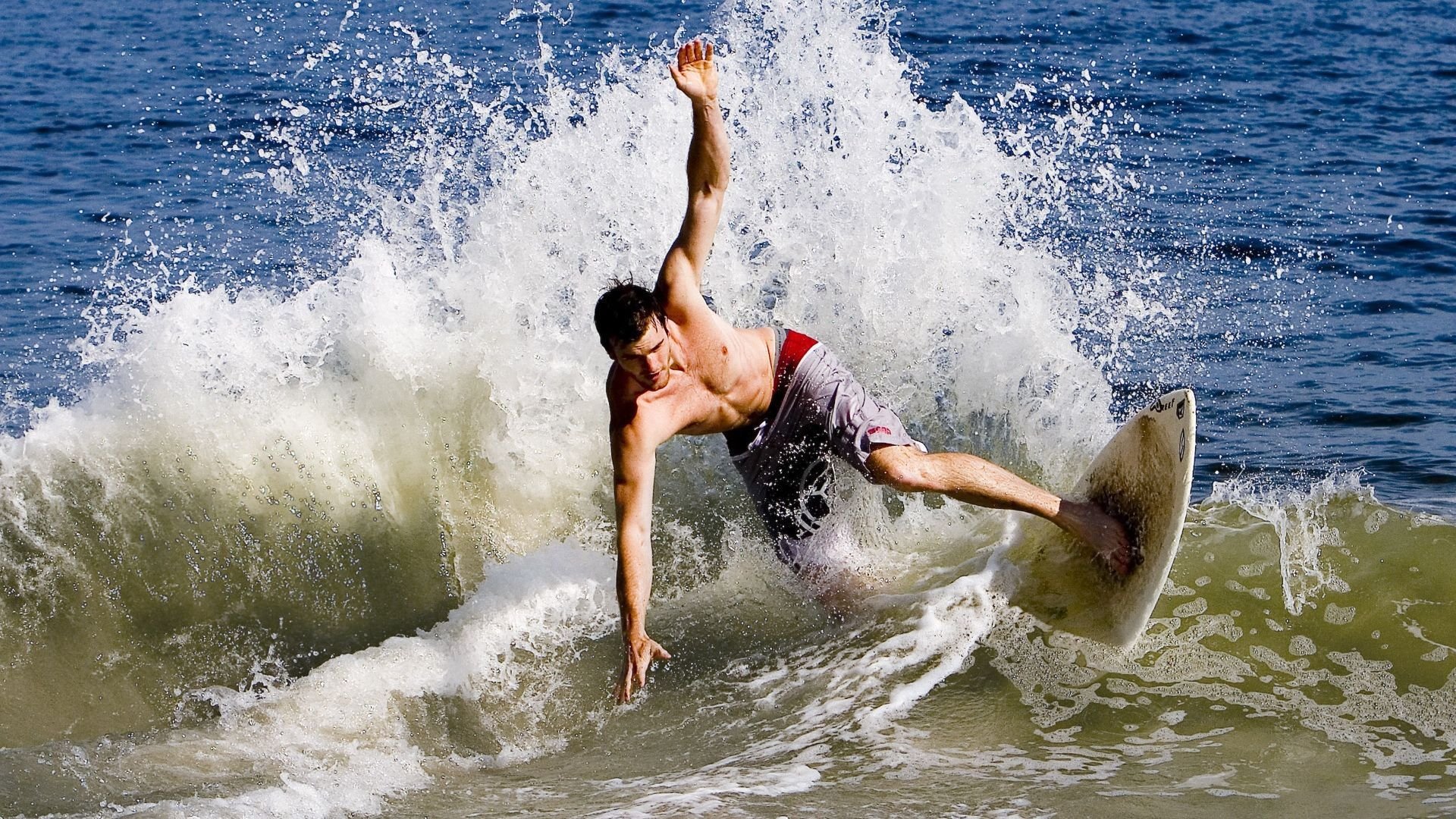 当伊拉克带走墨西哥，赖斯赛后评分拉满背后的足球外交学