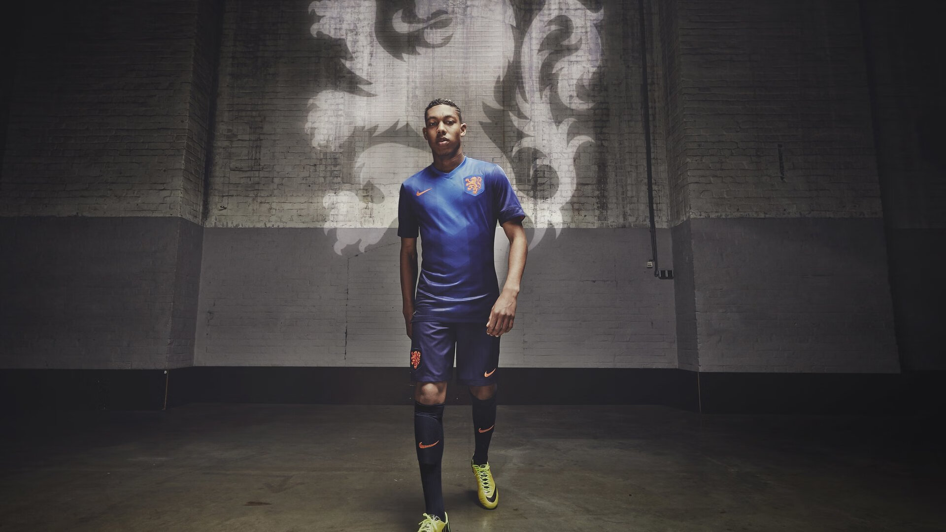 雷速官网-新王登基！蒂亚戈·席尔瓦统治全场，皇马鏖战墨西哥书写传奇之夜